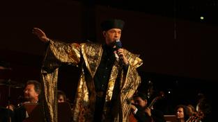 Roland Kunz als "Der wunderbare Mandarin" (Foto: Astrid Karger)