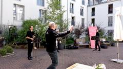 DRP-Blechbläser vor dem Westpfalzklinikum Kaiserslautern (Foto: Isabelle Girard)