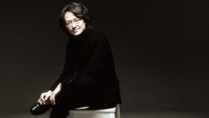 Masato Suzuki, Dirigent (Foto: Marco Borggreve)