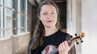 Yulia Smirnova, Viola (Foto: Lena Semmelroggen)