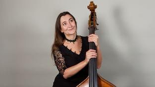 Katja Pendzig, Kontrabass (Foto: Astrid Karger)