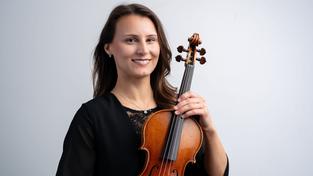 Cornelia Machuletz, Violine (Foto: Jean m. Laffitau) Cornelia Machuletz, Violine (Foto: Jean m. Laffitau)