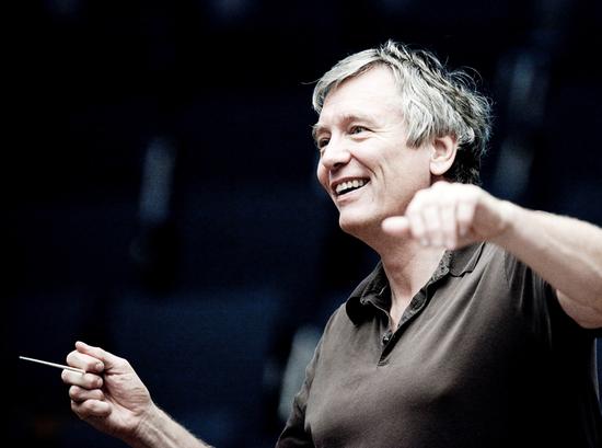 Michael Schønwandt, Dirigent (Foto: Hans van der Woerd)